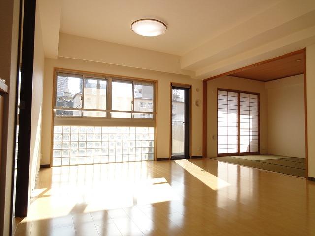 Living. Indoor (11 May 2013) Shooting