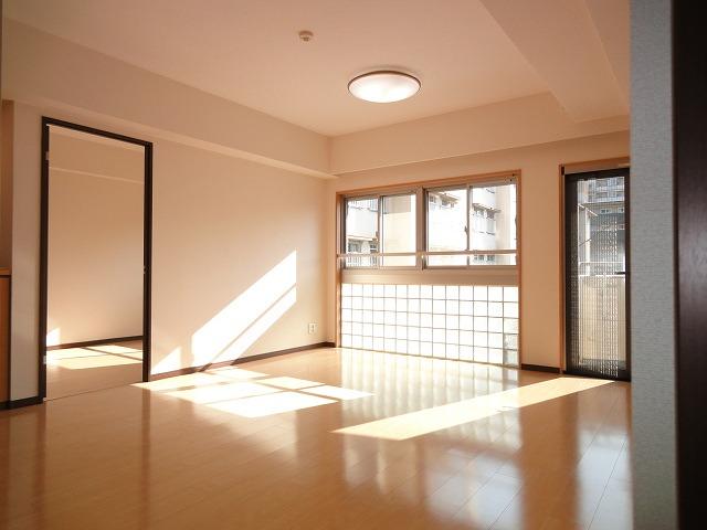 Living. Indoor (11 May 2013) Shooting