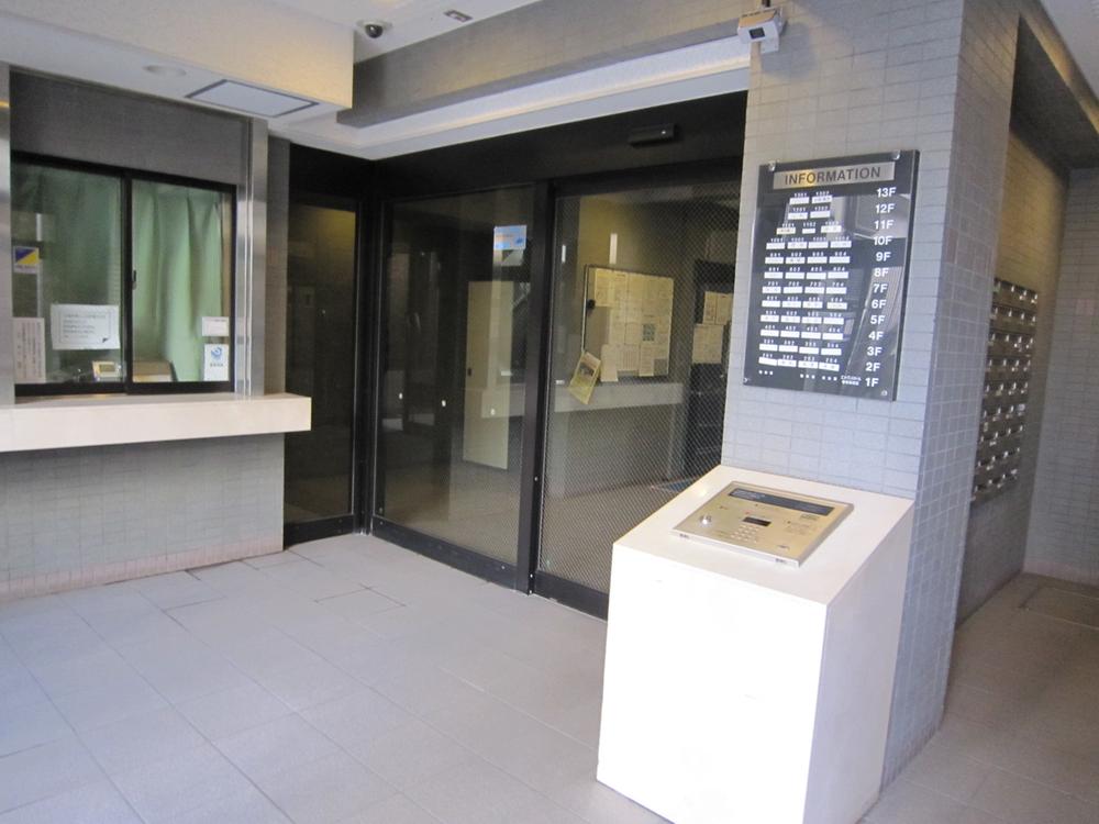 Entrance. Entrance ● peace of mind auto-lock property