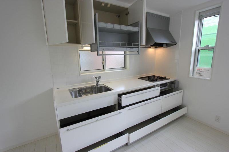 Kitchen. Storage good of the popular system Kitchen