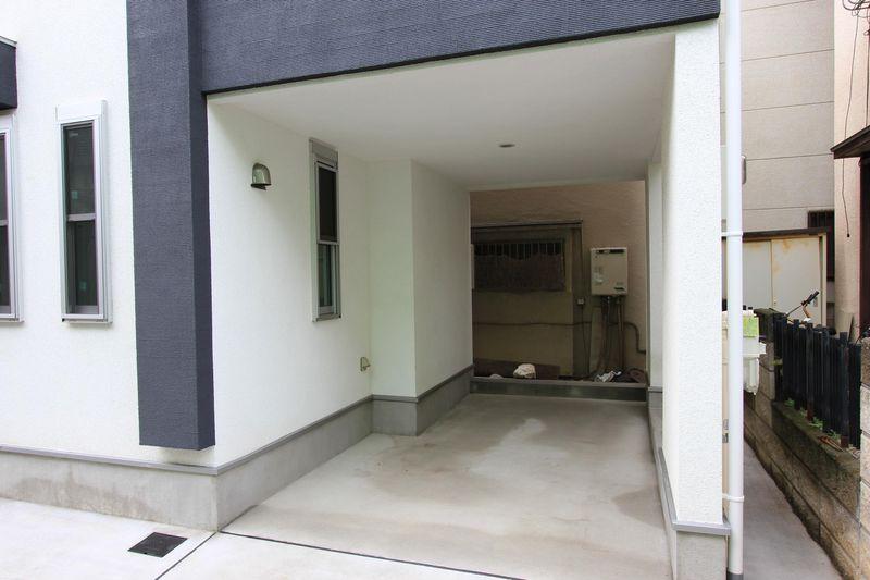 Parking lot. Rain is also safe in the build garage.