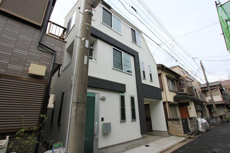 Local appearance photo. Appearance of 2013 in late September shooting