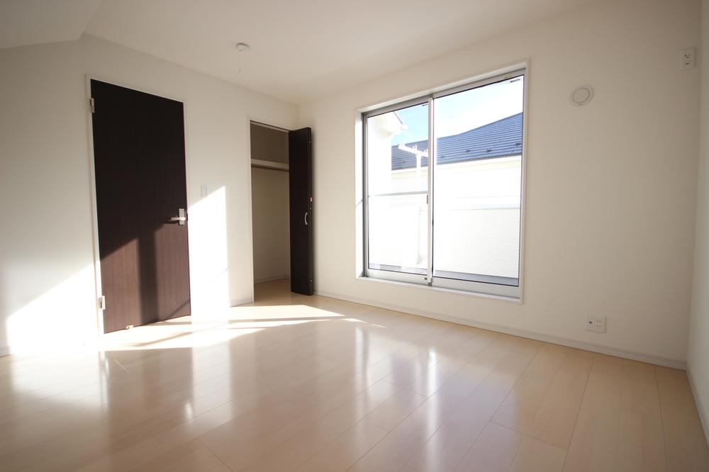 Non-living room. Abundant storage