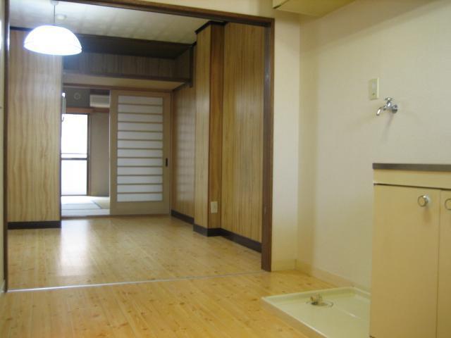 Living and room. Living (the same type)