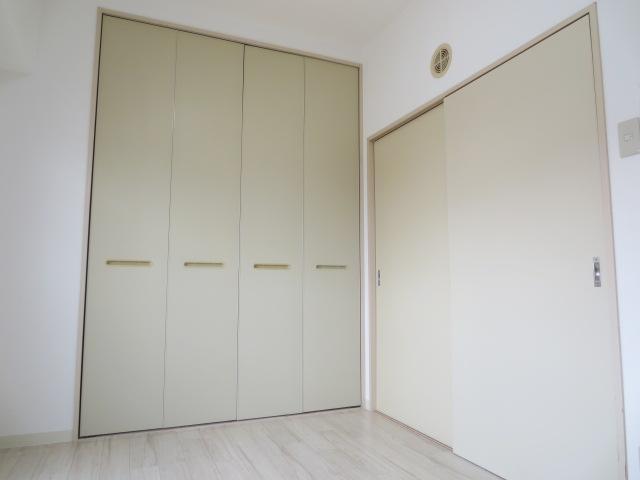 Living and room. Western-style 3