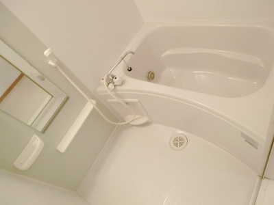 Bath. It is going to be a fun bath time & # 9825;