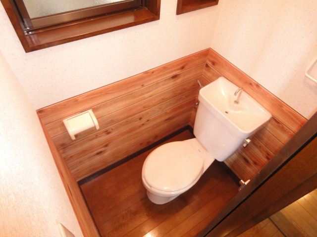 Toilet