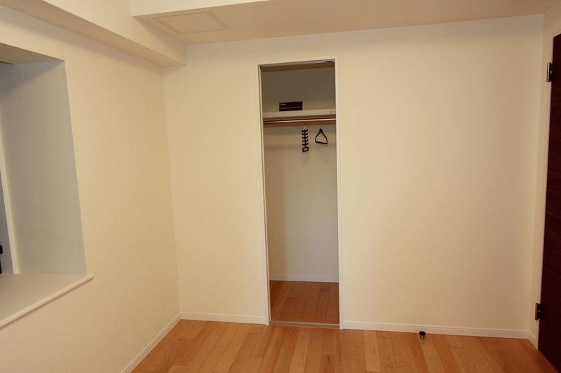 Non-living room. Receipt