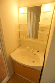 Washroom. Popular independent wash basin With shampoo dresser
