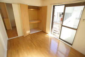 Living and room. The room clean in the compartment with depth