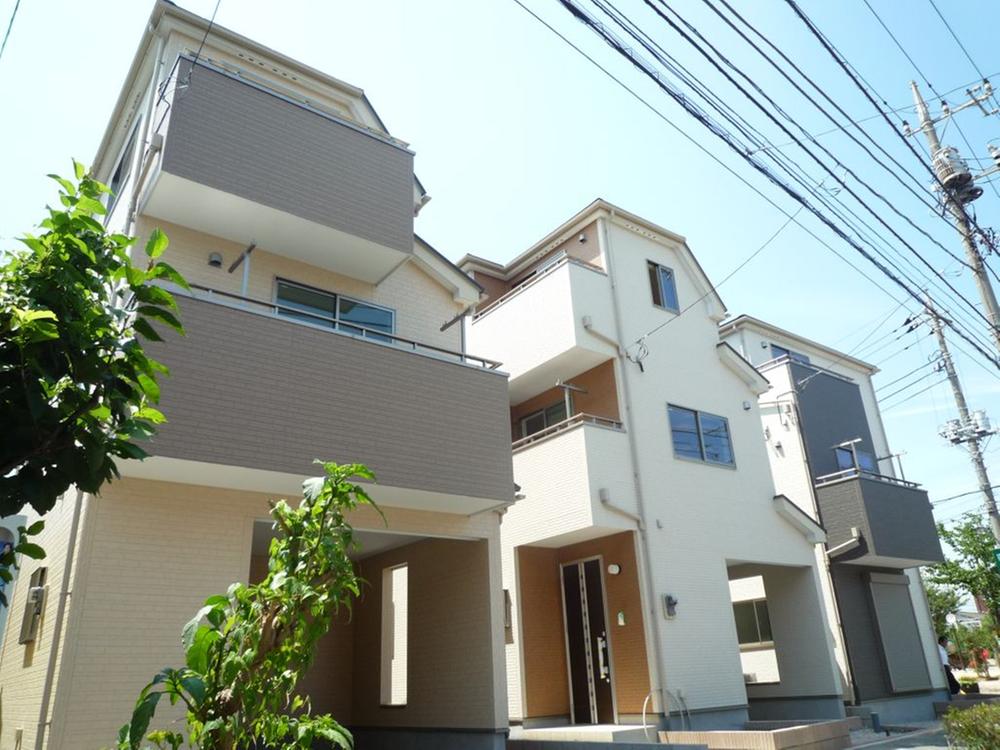 Same specifications photos (appearance). Exterior image is the same specification photo.