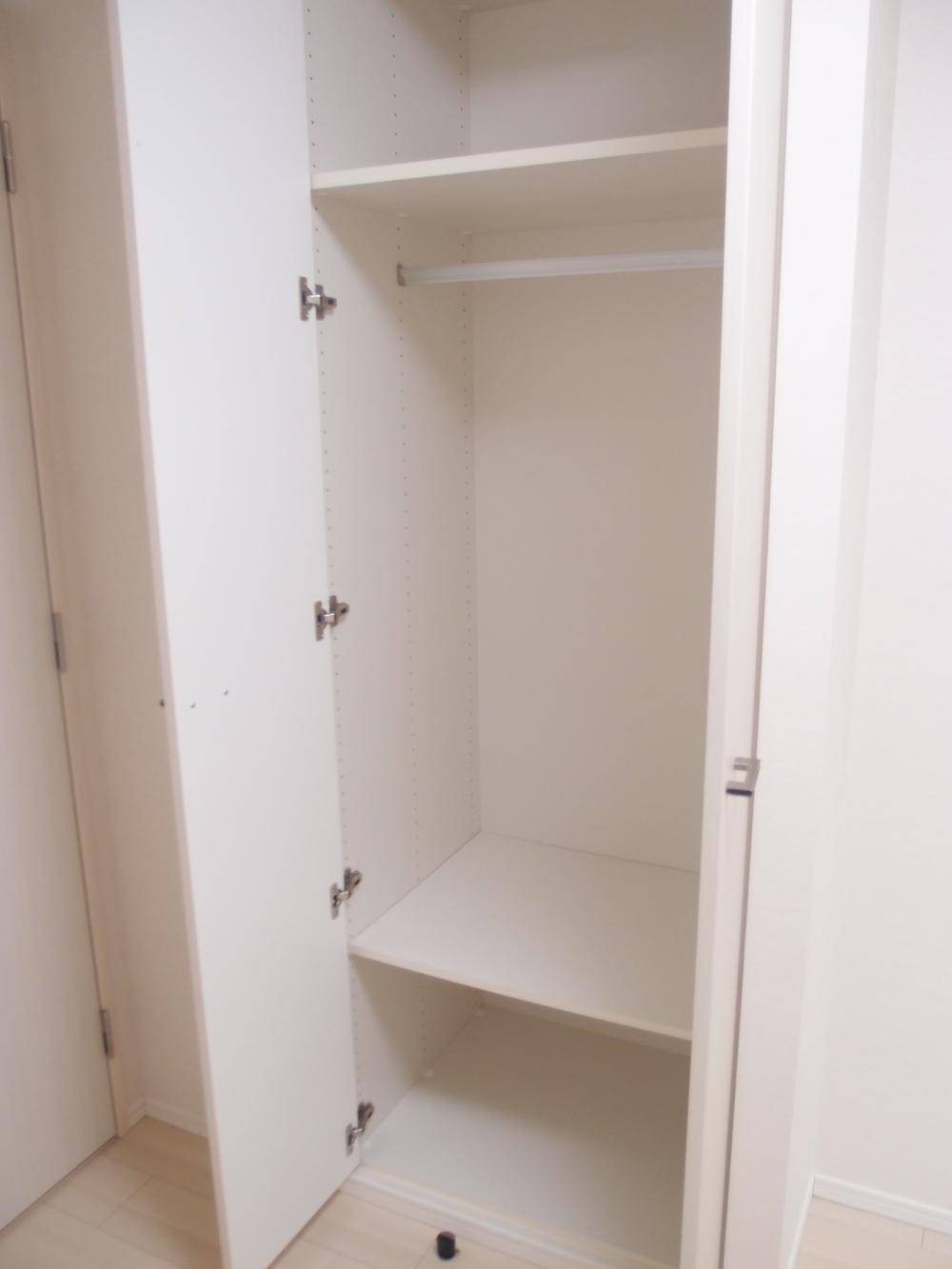 Receipt. Closet of Western-style (5.0 tatami mats)