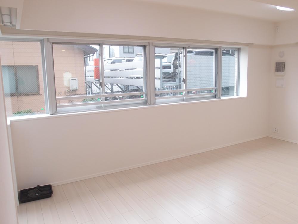 Living. Living-dining (12.1 tatami mats)