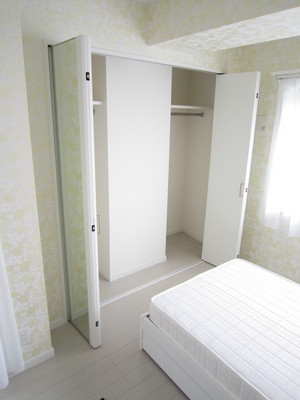 Receipt. Large storage space