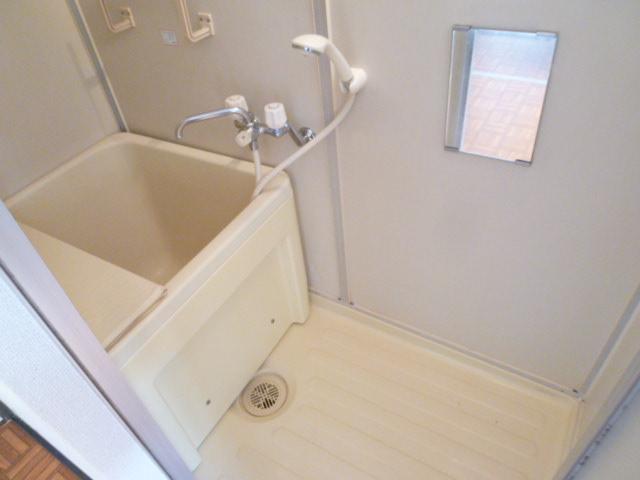 Bath. Small but beautiful