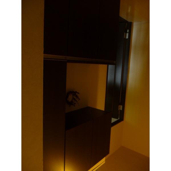 Receipt. Entrance storage