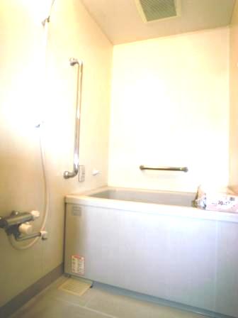 Bath. Add-fired ・ Handrail with the bath