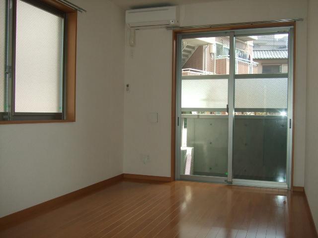 Living and room. Western-style 1