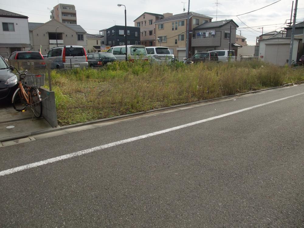 Local land photo. Station 5-minute walk of the good location, Park is also located living environment favorable near.