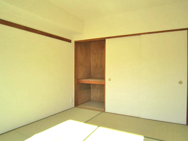 Living and room. Japanese-style room It is a photograph of another room of the same type