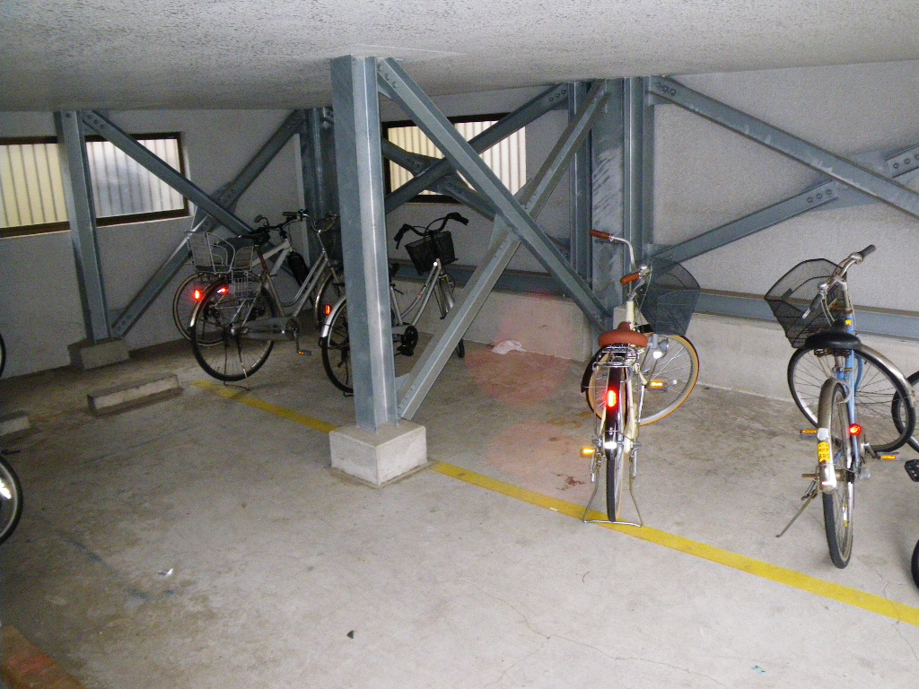 Other common areas.  ☆ Bicycle-parking space ☆