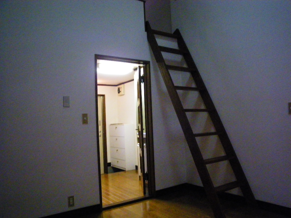 Other room space.  ☆ loft ☆