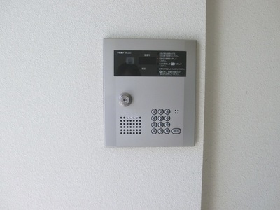 Security. This is an automatic lock of peace of mind ☆