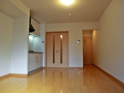 Living and room. Western-style as seen from the balcony.