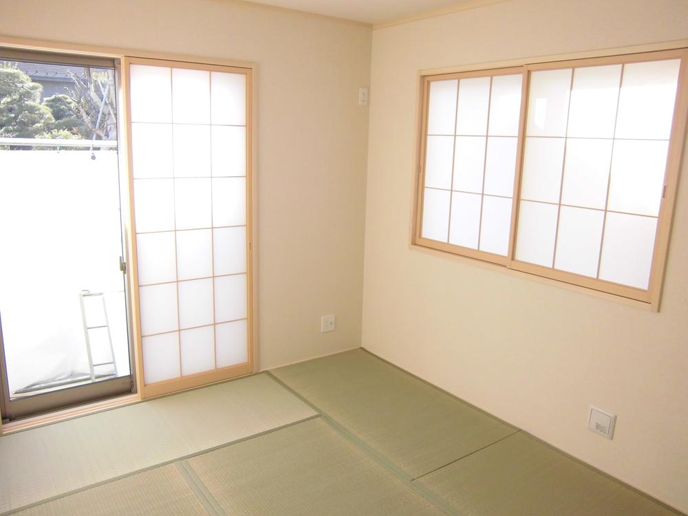 Non-living room. Is a Japanese-style room