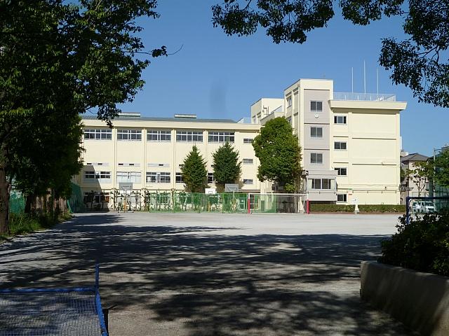 Junior high school. Mizue 800m to the third junior high school