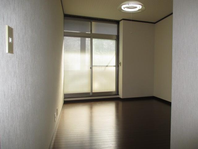 Living and room. Western-style 1