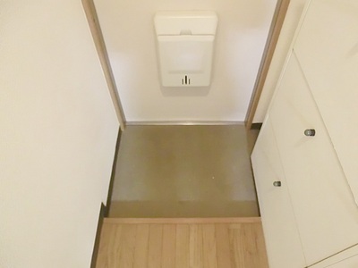 Entrance. Entrance space.