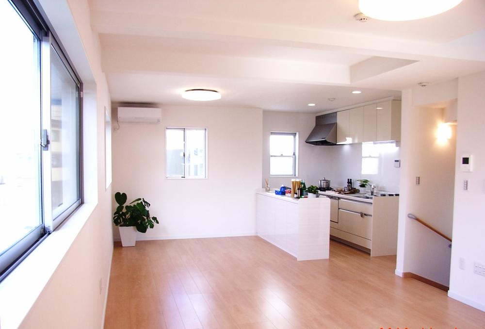 Living. 19.2 Pledge of spacious living