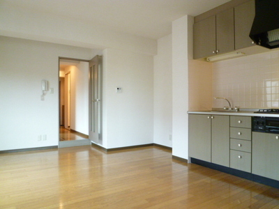 Living and room. Living dining 11 Pledge