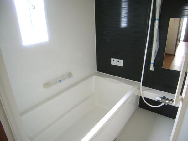 Same specifications photo (bathroom). Is a bathroom construction cases