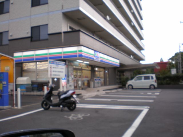 Convenience store. Three F until the (convenience store) 280m