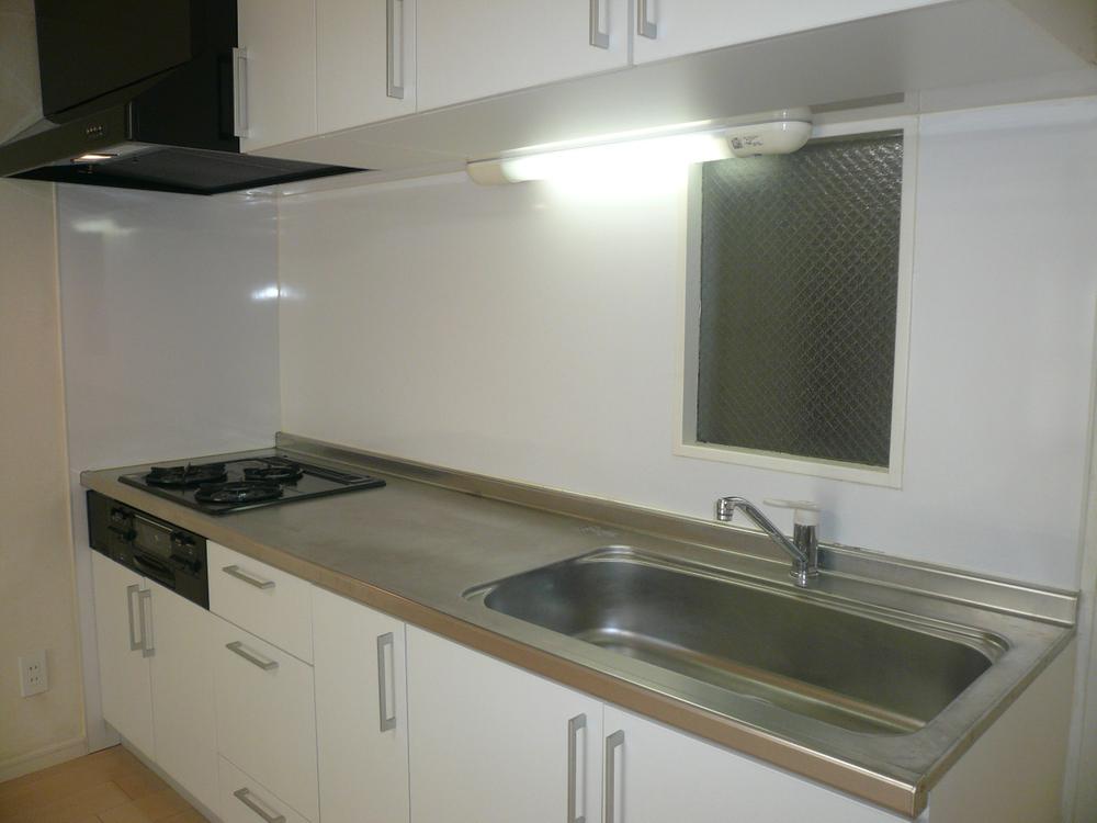 Kitchen. Indoor (12 May 2013) Shooting