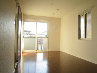 Living and room. Western-style 7 Pledge