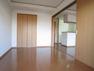 Other room space. All flooring