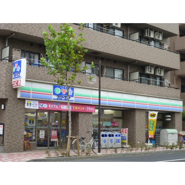 Convenience store. Three F Edogawa triangle store up (convenience store) 218m