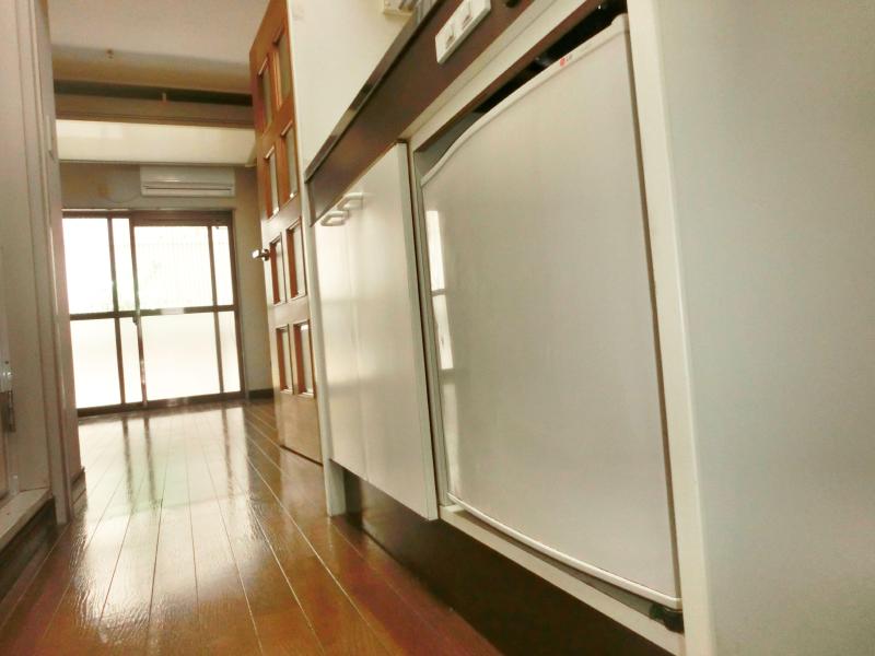 Other Equipment. There is a mini-fridge.