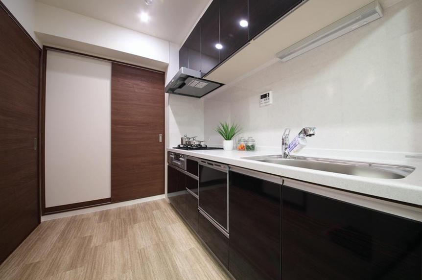 Kitchen. A separate kitchen with a dishwasher