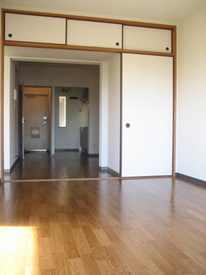 Living and room. South Western-style