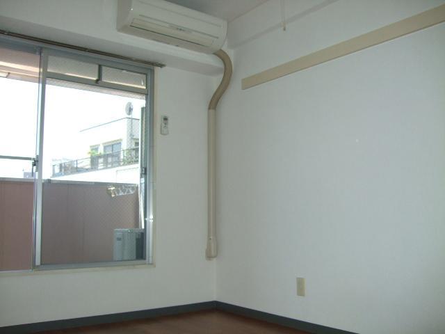 Living and room. Western-style 1