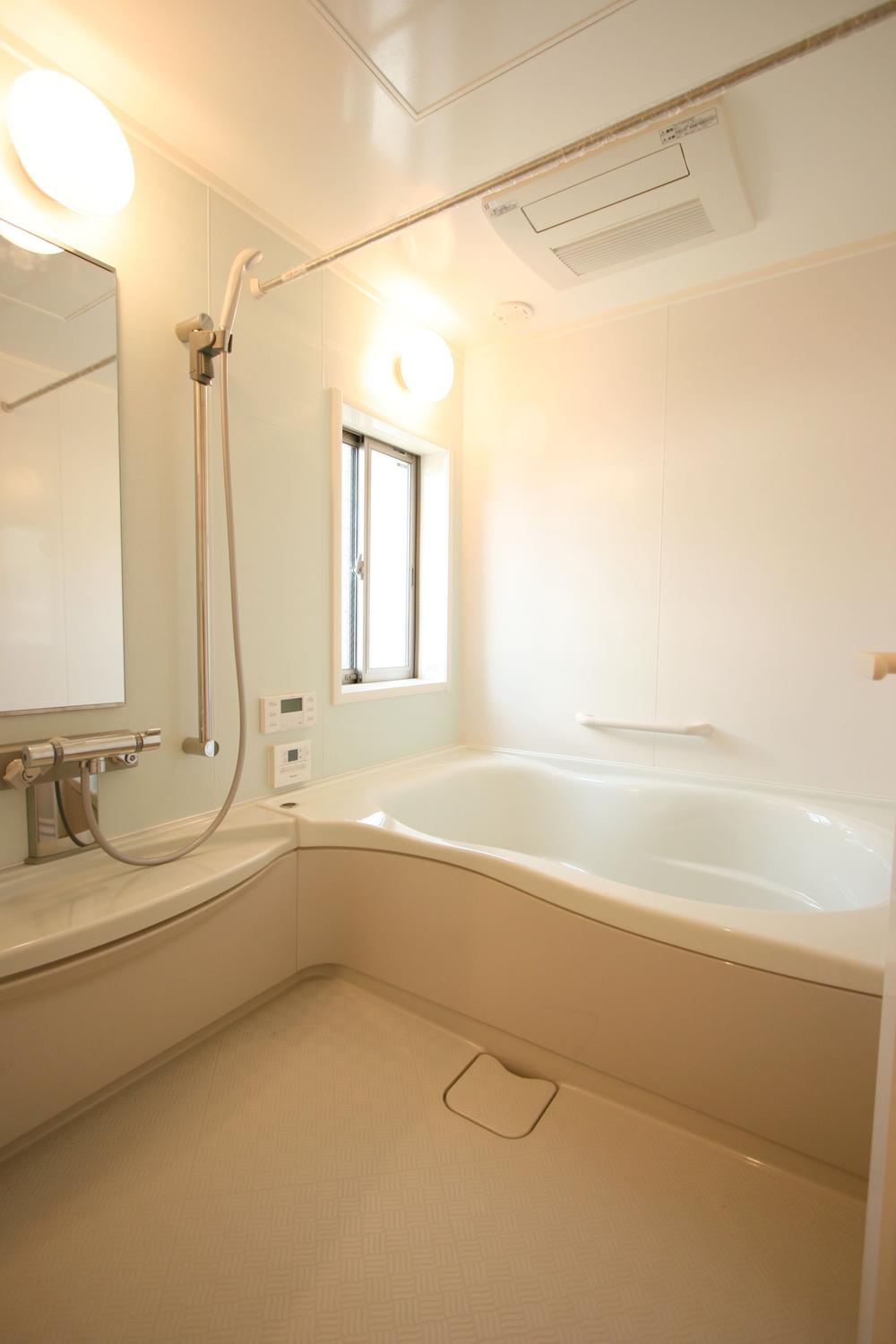Same specifications photo (bathroom). Our construction cases Bathroom 1 tsubo! Mist sauna + is a surround system boasts a bathroom of standard equipment.