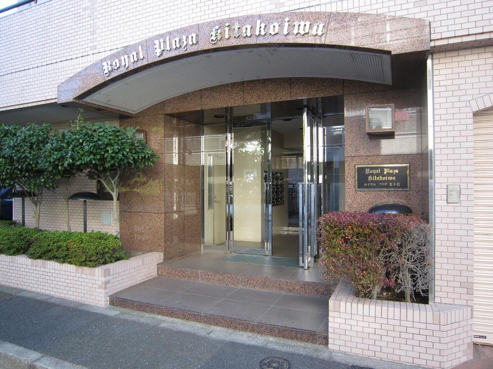 Entrance. Common areas