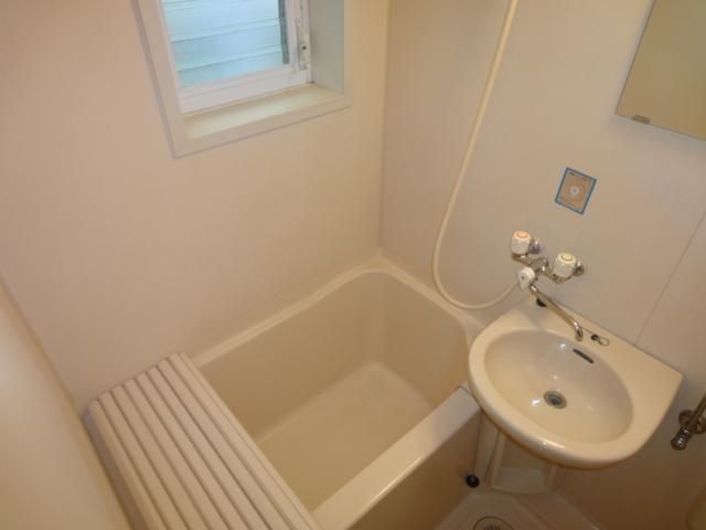 Bath. Because there is a window ventilation pat! !