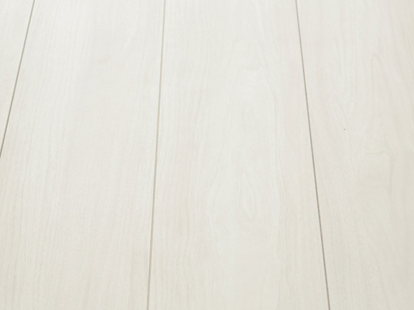 Interior.  [Wide flooring] The flooring, Durable, Beautiful to the eye, We have adopted a wide type of flooring.