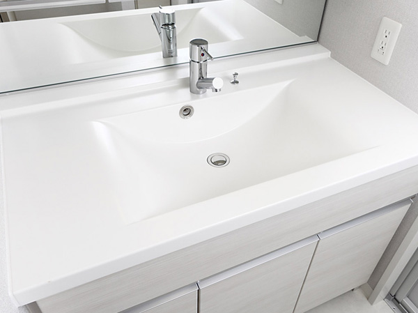 Bathing-wash room.  [Bowl-integrated counter] Counter top and sink bowl of integrally formed, Beautiful and it looks because there is no joint, Cleaning is easy.