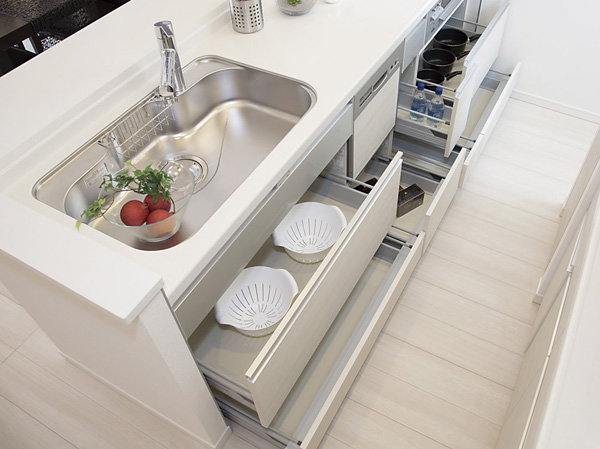 Kitchen.  [Slide cabinet (with Bull motion function)] To sink lower, Adopted also easy to take out slide cabinet thing in the back. Quiet close with bull motion also work vigorously closed.
